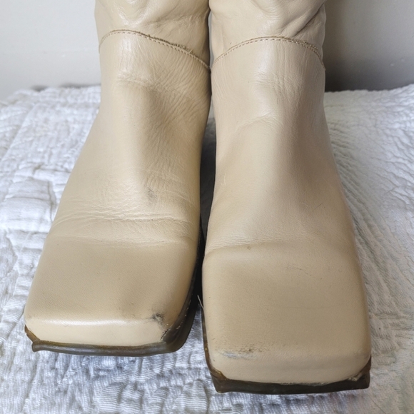 BCBGMaxAzria Leather Square Toe Boots 7.5B Vintage Y2K Zip Back - Picture 4 of 8